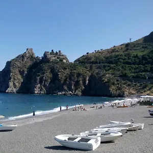 bb-villa-carmen-santalessio-siculo.sicilyhotelsitaly.net/